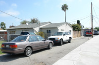 1984 Wallace Ave in Costa Mesa, CA - Building Photo - Building Photo