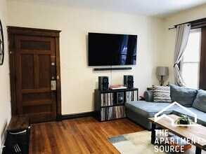 3320 W Altgeld St, Unit 1 in Chicago, IL - Foto de edificio - Building Photo