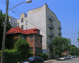 654 E 227th St in Bronx, NY - Building Photo - Building Photo