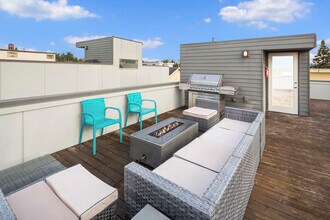 2222 NW 62nd St in Seattle, WA - Building Photo - Building Photo