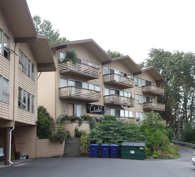 Chalet Apartments in Renton, WA - Foto de edificio - Building Photo