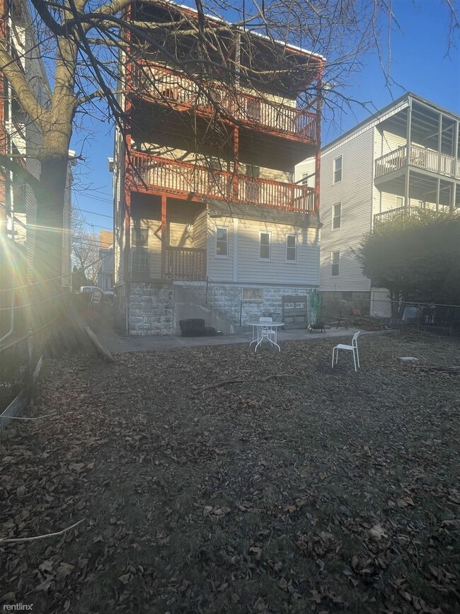 292 Summit Ave, Unit 3