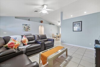1405 SW 9th Ave in Cape Coral, FL - Building Photo - Building Photo