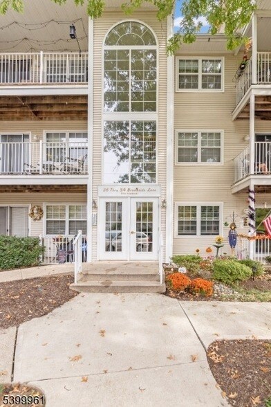 52 Brookside Ln in Mount Arlington, NJ - Foto de edificio