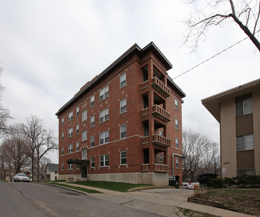 4127-4133 Locust St in Kansas City, MO - Foto de edificio