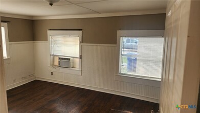 206 E Reagan Ave in Copperas Cove, TX - Building Photo - Building Photo