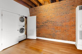 28 Atlantic Ave, Unit 414 in Boston, MA - Building Photo - Building Photo