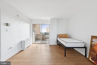 2800 Wisconsin Ave NW in Washington, DC - Building Photo - Building Photo