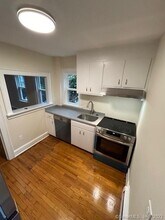 12 Trumbull St, Unit 1 in Stonington, CT - Building Photo - Building Photo