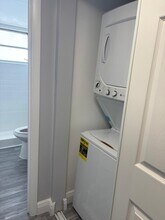 1700 NW 58th Terrace in Sunrise, FL - Foto de edificio - Building Photo