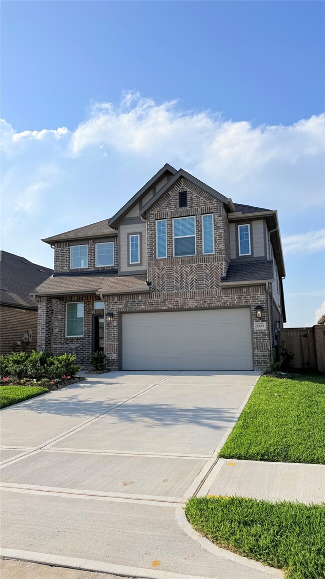 property at 2323 Garden Arbor Ln