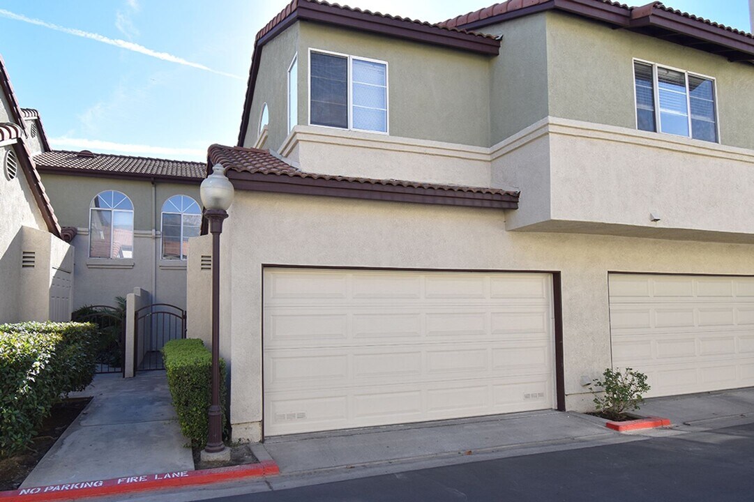 7368 Greenhaven Ave in Rancho Cucamonga, CA - Building Photo