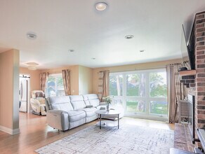 26340 N Walnut Ave in Mundelein, IL - Building Photo - Building Photo