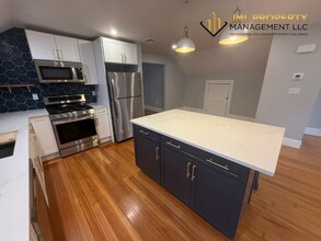 50 E Clinton St in New Bedford, MA - Building Photo - Building Photo