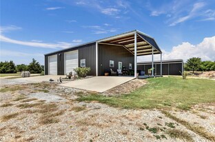 424 Barbara Ln in Sherman, TX - Building Photo