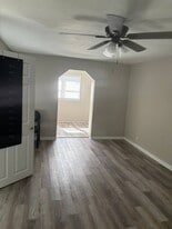 12420 N Florida Ave in Tampa, FL - Building Photo