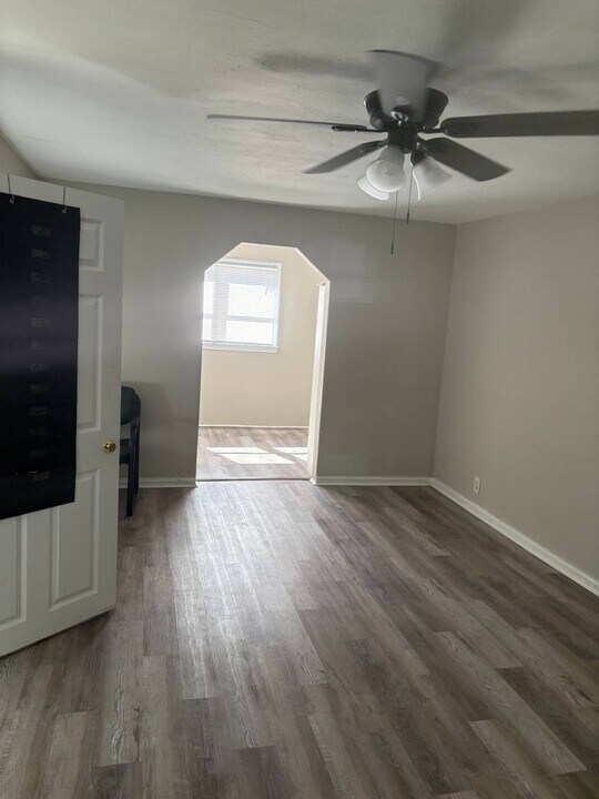 12420 N Florida Ave in Tampa, FL - Building Photo