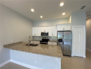 255 SW 4th St in Cape Coral, FL - Building Photo - Building Photo