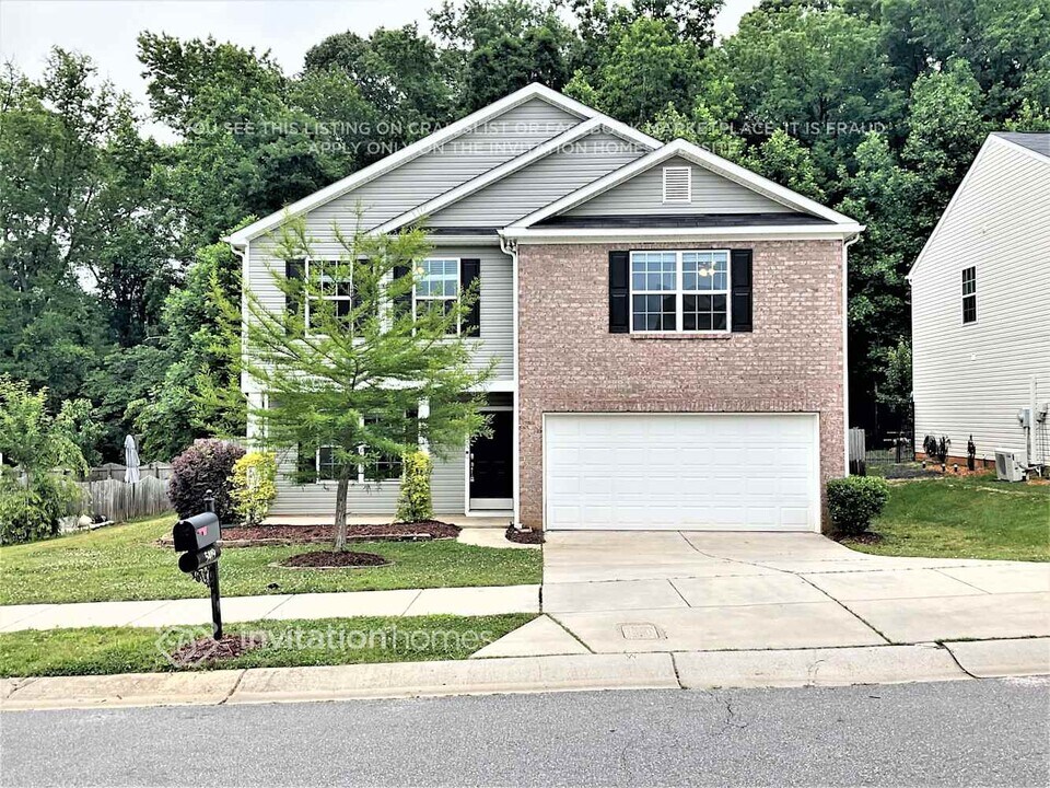 5419 Graypark Dr in Charlotte, NC - Building Photo