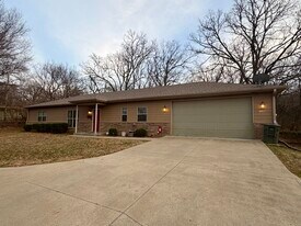 1244 N Lewis Ave in Fayetteville, AR - Building Photo