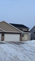 3116 27th St S in Moorhead, MN - Building Photo