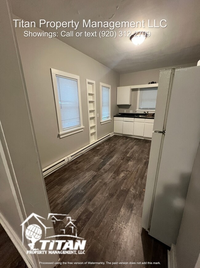 721 E Parkway Ave in Oshkosh, WI - Building Photo - Building Photo