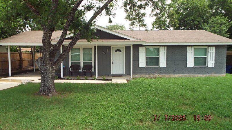 4802 Castle Sword in San Antonio, TX - Building Photo