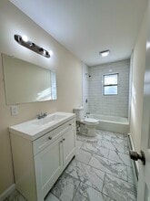 1290 Islip Ave, Unit Unit 2 in Brentwood, NY - Foto de edificio - Building Photo