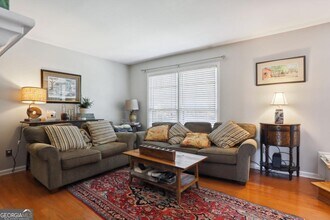 73 La Rue Pl NW in Atlanta, GA - Building Photo - Building Photo