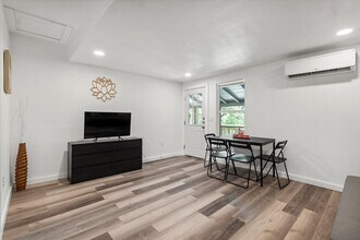 719 Smith Ave, Unit Olga in San Marcos, TX - Building Photo - Building Photo