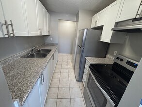 93 Westwood Dr in Kitchener, ON - Building Photo - Building Photo