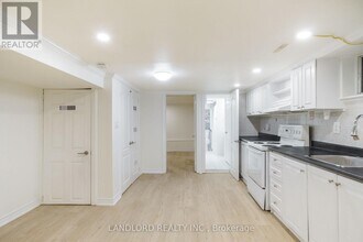 107 Nairn Ave in Toronto, ON - Building Photo - Building Photo