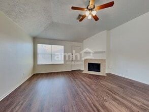 32007 Annice Ln in Pinehurst, TX - Building Photo - Building Photo