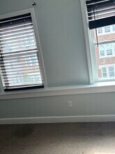 33 Waumbeck St-Unit -2 in Boston, MA - Building Photo - Building Photo