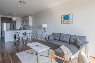 701 W Rio Salado Pkwy in Tempe, AZ - Building Photo - Building Photo