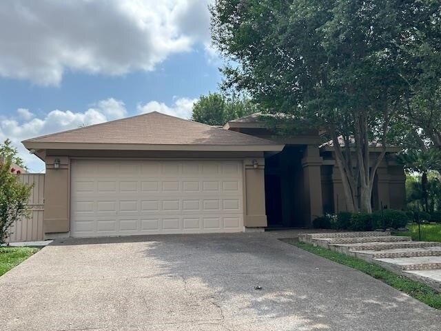 1118 Diamond Dr in Laredo, TX - Building Photo - Building Photo