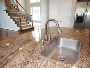 11017 Valley Spring Dr in Charlotte, NC - Building Photo - Building Photo