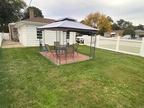 7737 Park Ave in Skokie, IL - Building Photo - Building Photo