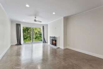 200 McNeil Ln, Unit 112 in Newport Beach, CA - Building Photo - Building Photo