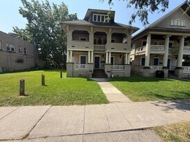 739 Genesee St, Unit 4 in Rochester, NY - Building Photo