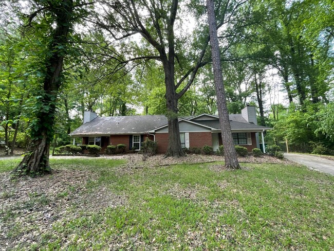 property at 6611 Pineburr Rd
