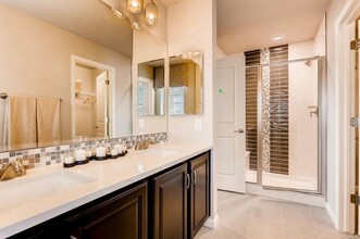 14852 E Poundstone Dr in Aurora, CO - Building Photo - Building Photo