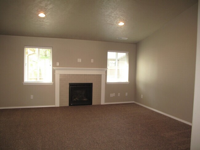 1171 Hl in Sisters, OR - Building Photo - Building Photo