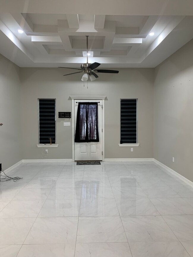 819 Lark St in Alamo, TX - Building Photo - Building Photo