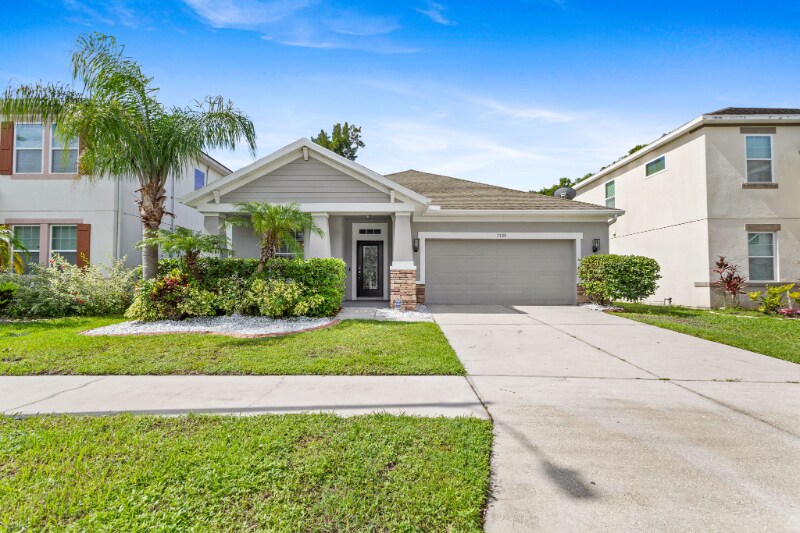 7725 Tangle Rush Dr in Gibsonton, FL - Building Photo