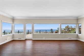 7330 Brodiaea Way in San Diego, CA - Building Photo - Building Photo