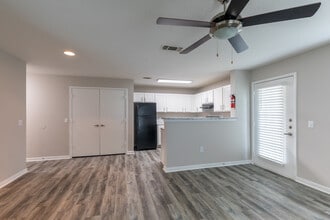 Life at Westpark in Houston, TX - Building Photo - Interior Photo