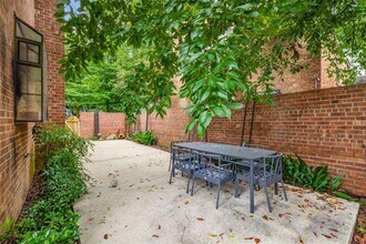 654 Cleburne Terrace NE in Atlanta, GA - Building Photo - Building Photo