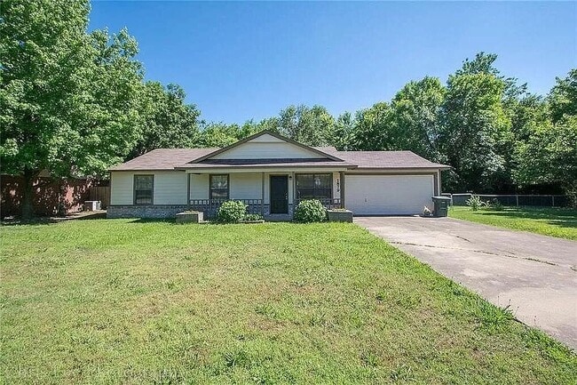 property at 1879 E Stearns St