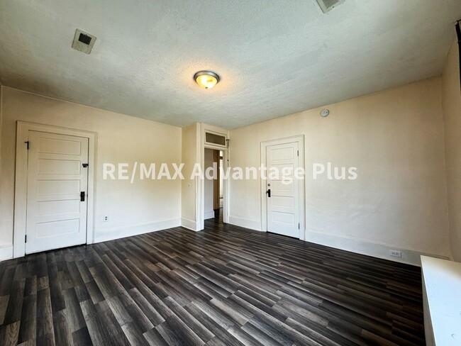 106 Grove St in Farmville, VA - Building Photo - Building Photo